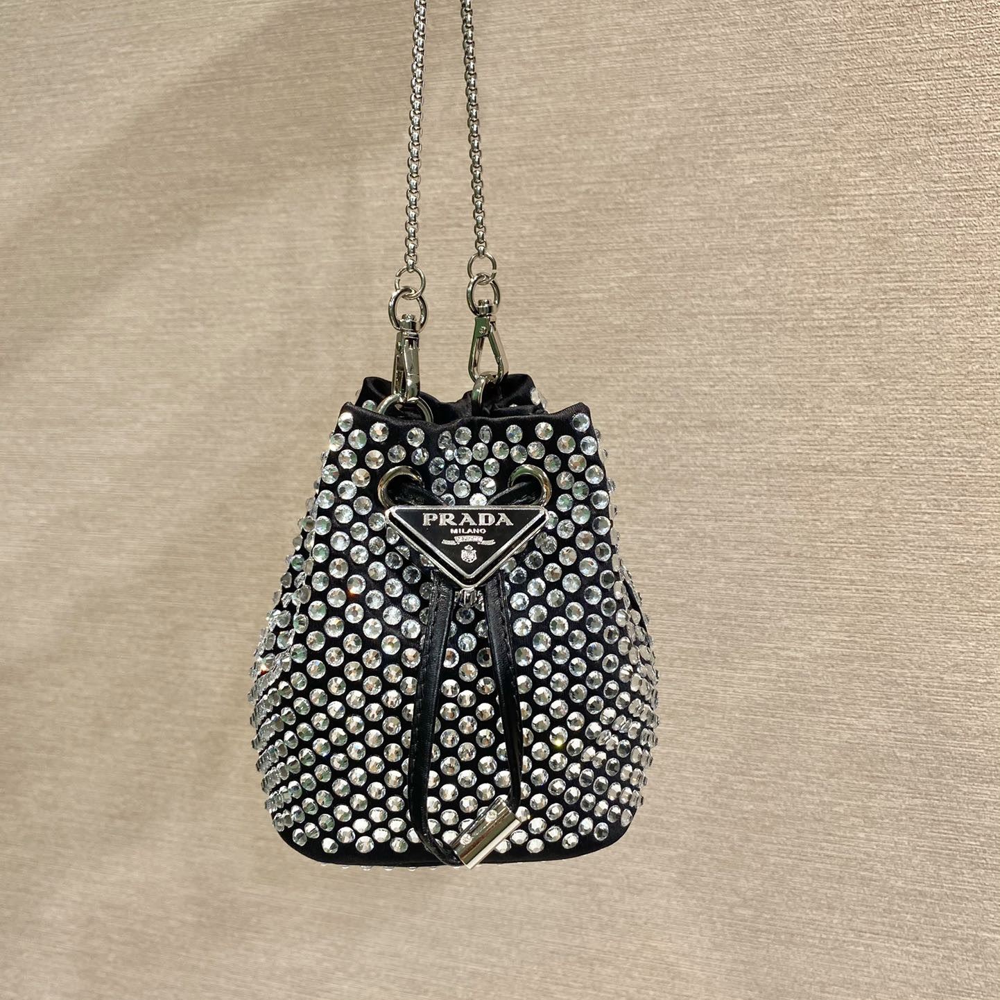 Pra*a bucket bags